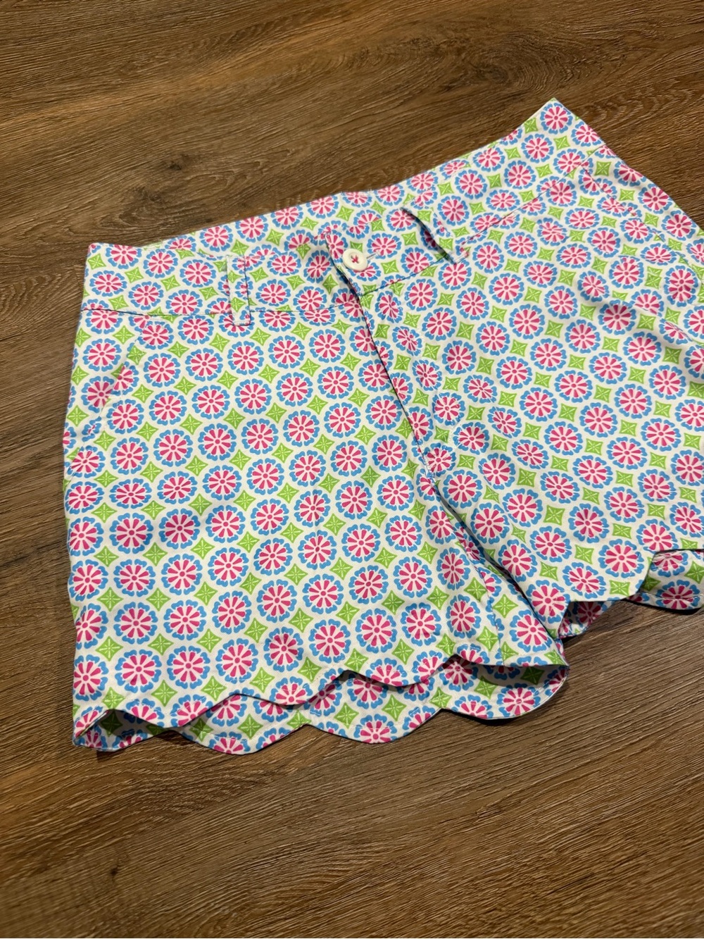 Birdies and Bows Swinging Scalloped Golf Shorts Driving Dots Size 2 - Picture 2 of 6